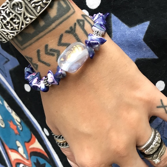 Genuine aura crystal boho purple shell bracelet - Picture 5 of 8